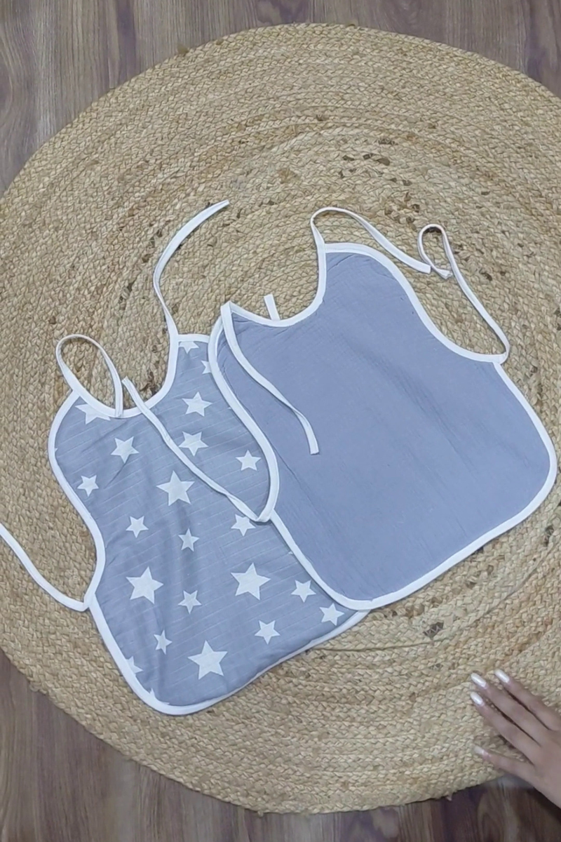 Kradyl Kroft Set of 2 premium Muslin Cotton Bibs