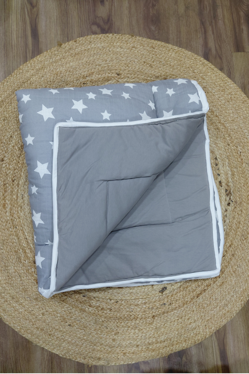 Premium Checkered Muslin Quilts for 0 to 2 Yrs | Born Star Grey