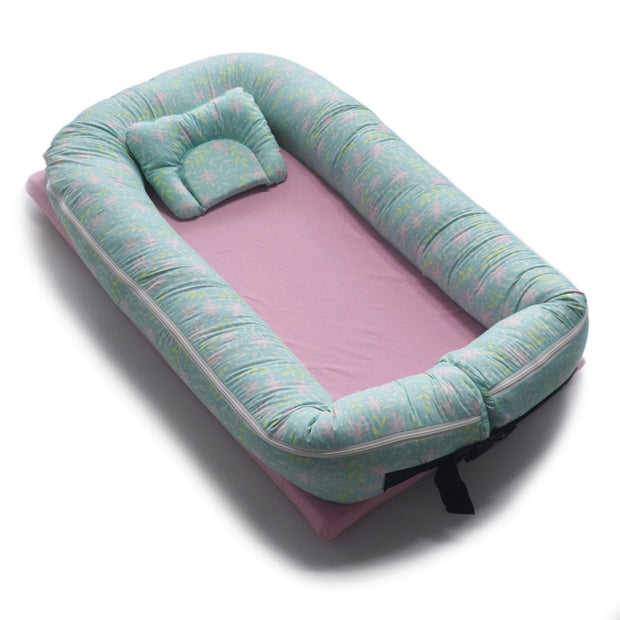 Baby Nest with Removable Covers - Tweety