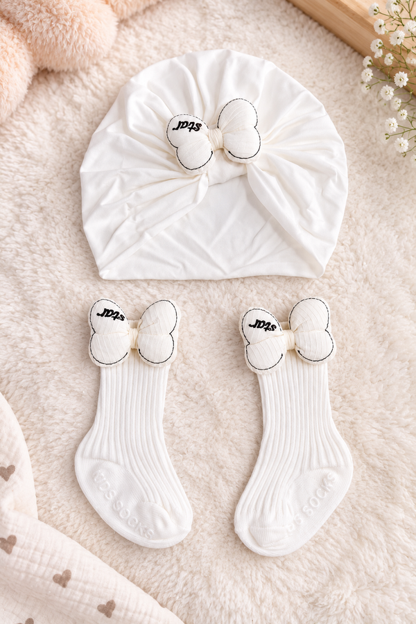Baby Girl Turban Cap and Socks Set | Stretchy Fabric | Good Fit - Bow White Star