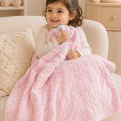 Ultra-Soft Plush Velvet Fleece Blanket with Embossed Heart Texture – Pink Hearts