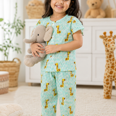 Green Giraffe |Half Sleeves| Checkered Muslin| Soft Unisex Muslin Set for New Born to 6 Years