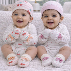 Kradyl Kroft Set of 2 Caps, Mittens and Booties in 100% Cotton Printed Fabric 0 to 12 Months - Cherry