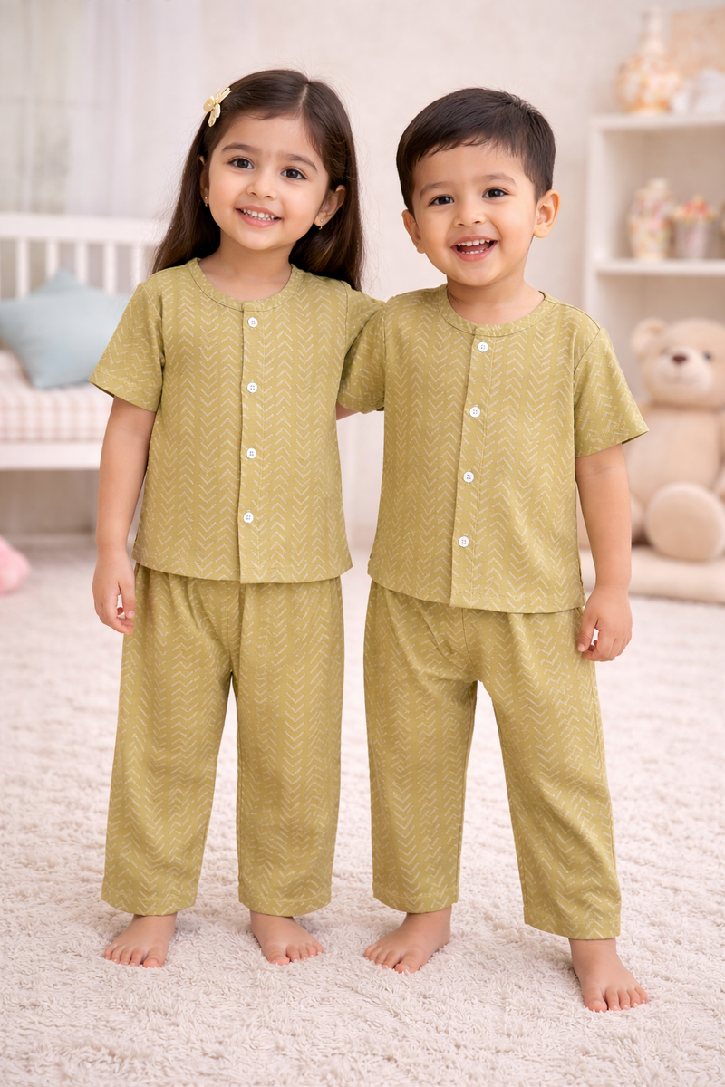 Earth Green |Half Sleeves| Checkered Muslin| Soft Unisex Muslin Set for New Born to 6 Years