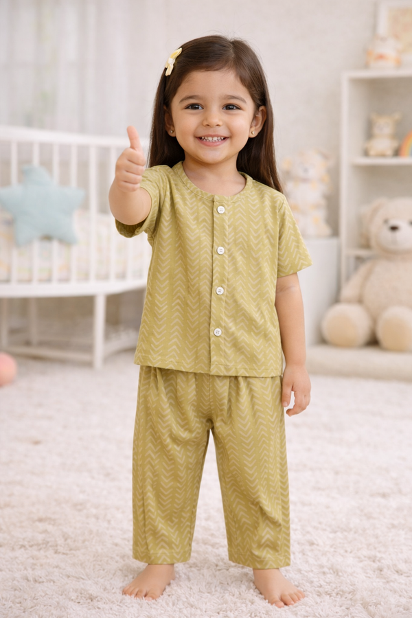 Earth Green |Half Sleeves| Checkered Muslin| Soft Unisex Muslin Set for New Born to 6 Years