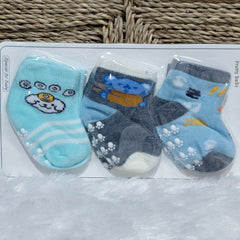 Kradyl Kroft Set of 3 New Born Baby Socks with Foot Grip (0 to 6 Months)