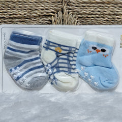 Kradyl Kroft Set of 3 New Born Baby Socks with Foot Grip (0 to 6 Months)