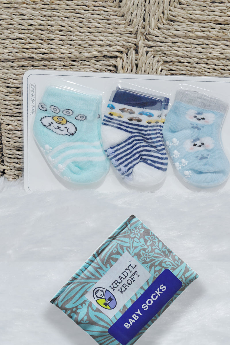 Kradyl Kroft Set of 3 New Born Baby Socks with Foot Grip (0 to 6 Months)