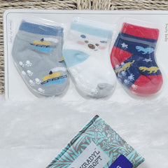 Kradyl Kroft Set of 3 New Born Baby Socks with Foot Grip (0 to 6 Months)
