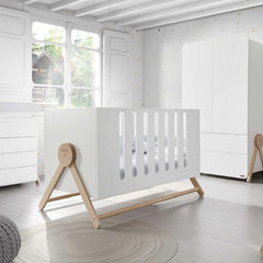 Kradyl Kroft Micuna Wooden Crib - Modern Design