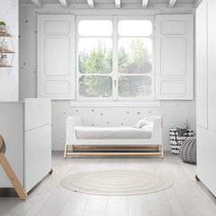 Kradyl Kroft Micuna Wooden Crib - Modern Design